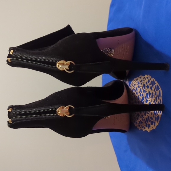 Aquazurra Black Suede Cut-Out Peep Toe Pumps - Picture 4 of 11